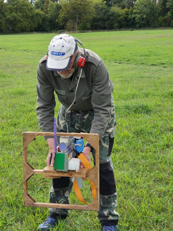 600x800 pixels (269K)